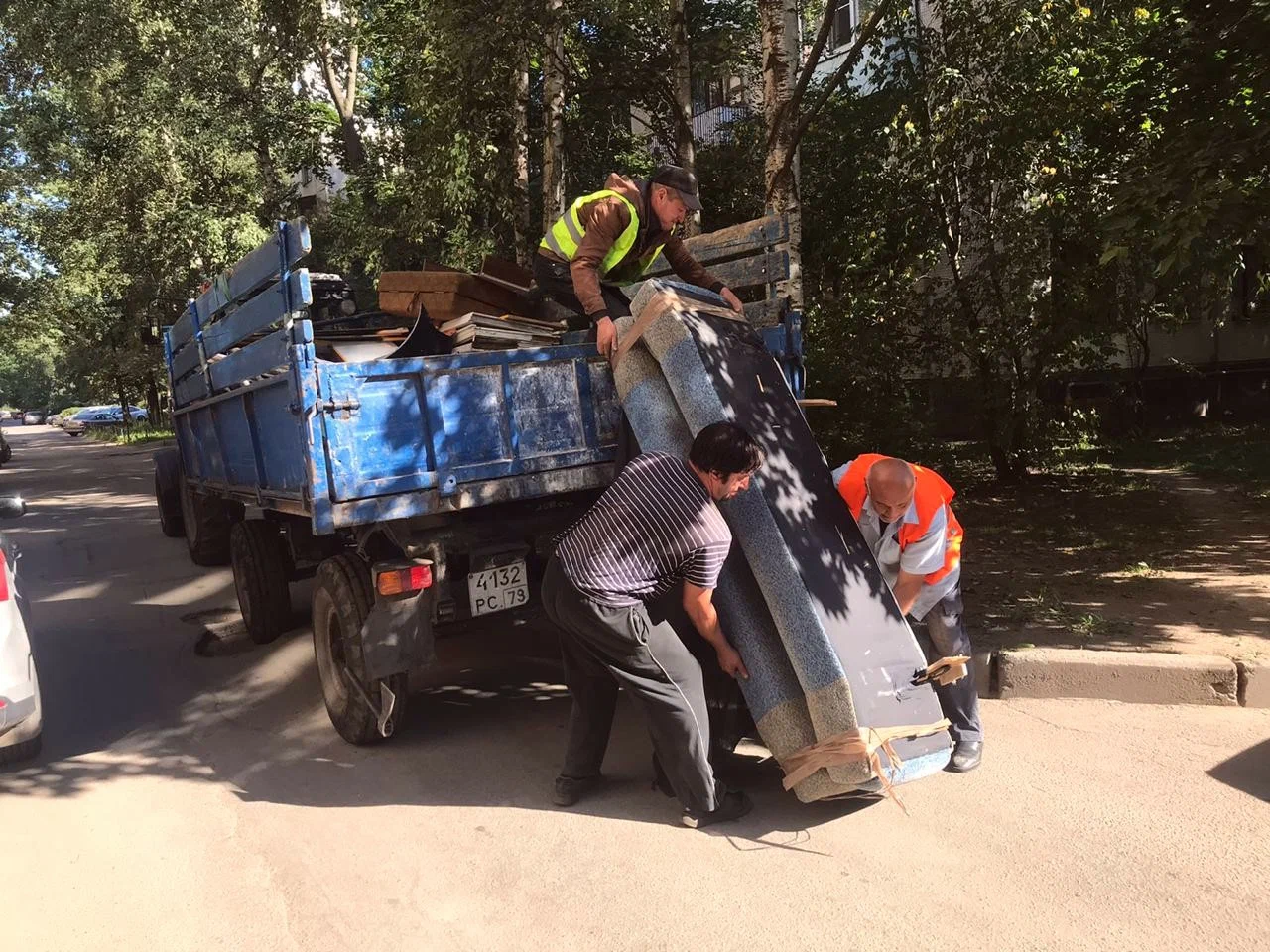 Профессиональный вывоз крупногабаритного мусора в Павловском Посаде в октябре