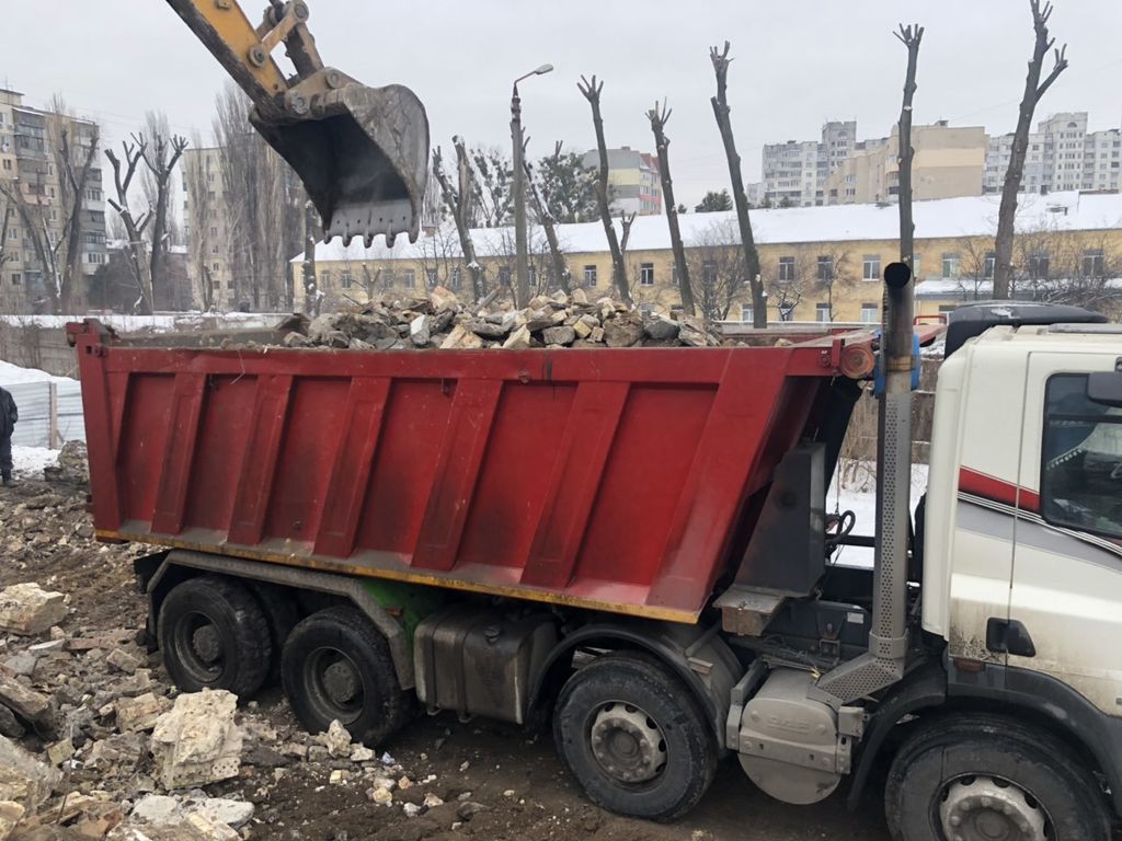 Вывоз мусора Камазом в Павловском Посаде в октябре