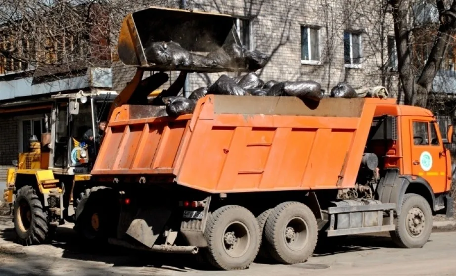 Вывоз мусора грузовым фургоном 5 тонн в Павловском Посаде – ПроМусор, аренда, цена от 1575 руб