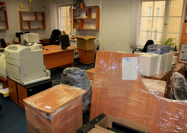 Вывоз старой офисной мебели в Павловском Посаде в октябре